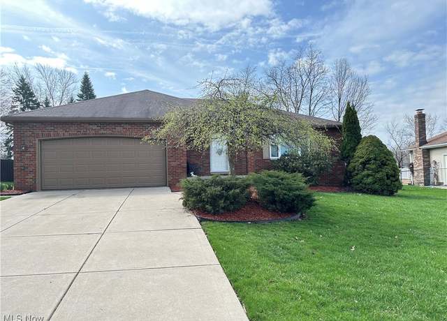Property at 4173 Clearwater Dr, Parma, OH 44134, 3 beds, 2.5 baths