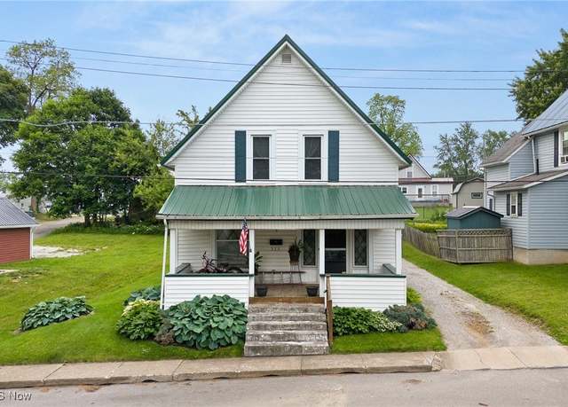 Property at 225 Prospect St, Ashland, OH 44805, 2 beds, 2 baths