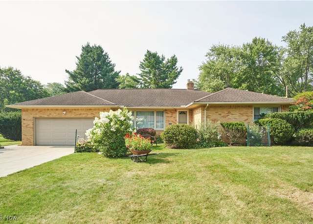 Property at 5901 Akins Rd, North Royalton, OH 44133, 3 beds, 2 baths