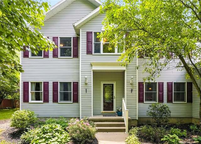 Property at 7734 Katie Dr, Wadsworth, OH 44281, 4 beds, 3.5 baths