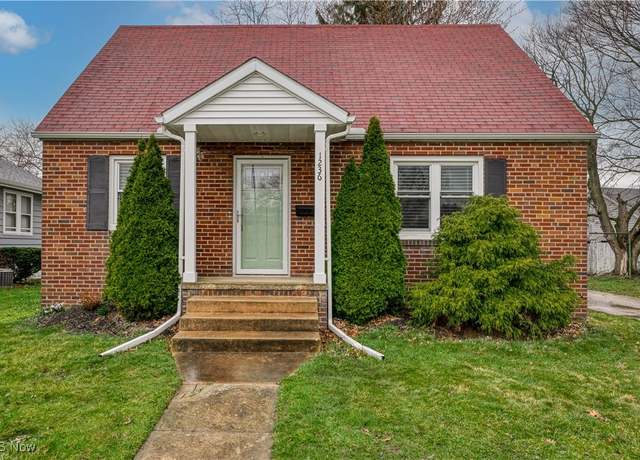 Property at 1236 Burkhardt Ave, Akron, OH 44301, 3 beds, 1 bath
