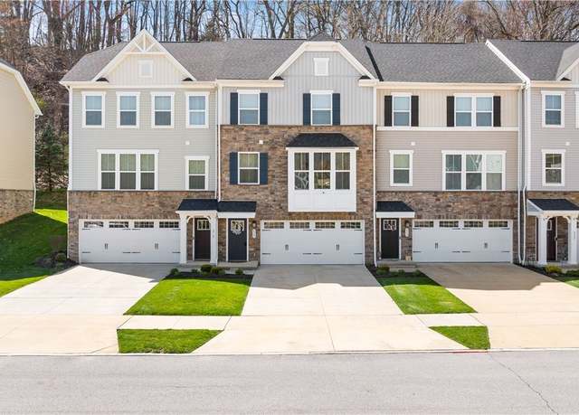 Property at 820 Buckeye Dr, Akron, OH 44303, 3 beds, 2.5 baths
