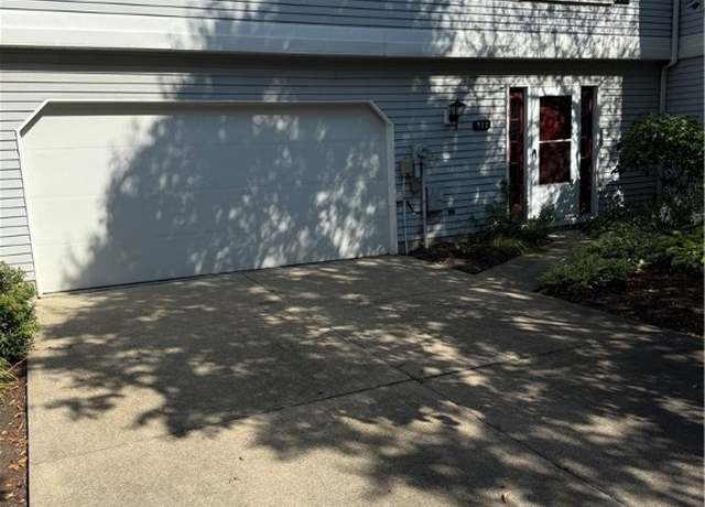 Property at 932 Bristol Ln, Streetsboro, OH 44241, 2 beds, 2 baths