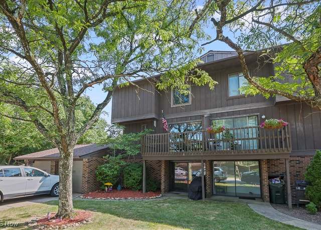 Property at 7306 Creekwood Dr, North Royalton, OH 44133, 3 beds, 2.5 baths