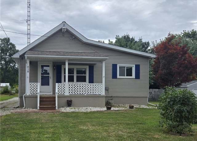 Property at 410 Hobart Rd, Leavittsburg, OH 44430, 3 beds, 2 baths