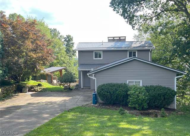 Property at 39 Pueblo Trl, Malvern, OH 44644, 3 beds, 3 baths