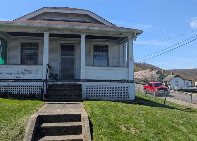 Property at 600 Third St, Chester, WV 26034, 2 beds, 1 bath