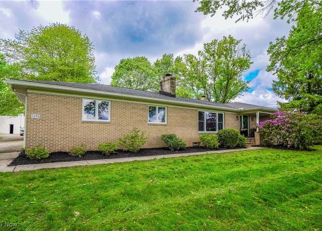 Property at 2078 S Medina Line Rd, Wadsworth, OH 44281, 3 beds, 2 baths