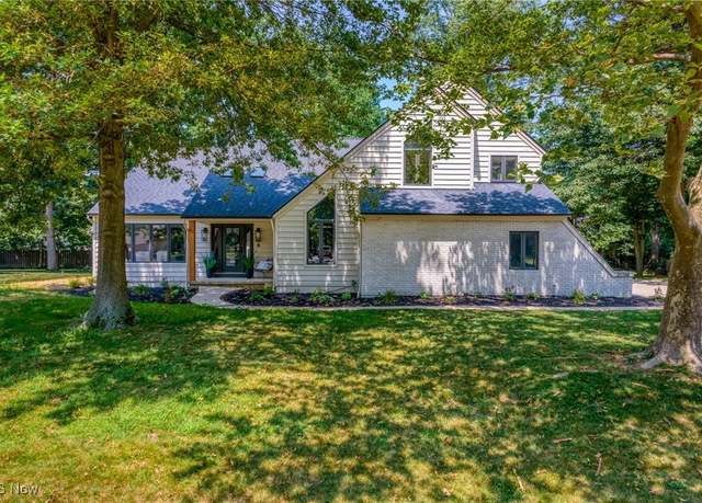 Property at 31768 Bayview Dr, Avon Lake, OH 44012, 4 beds, 2.5 baths