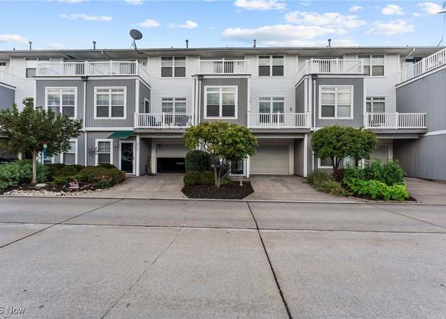 Property at 248 E Marina, Lorain, OH 44052, 2 beds, 2.5 baths