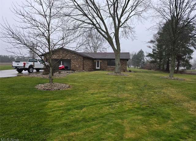 Property at 2490 Station Rd, Medina, OH 44256, 3 beds, 2 baths