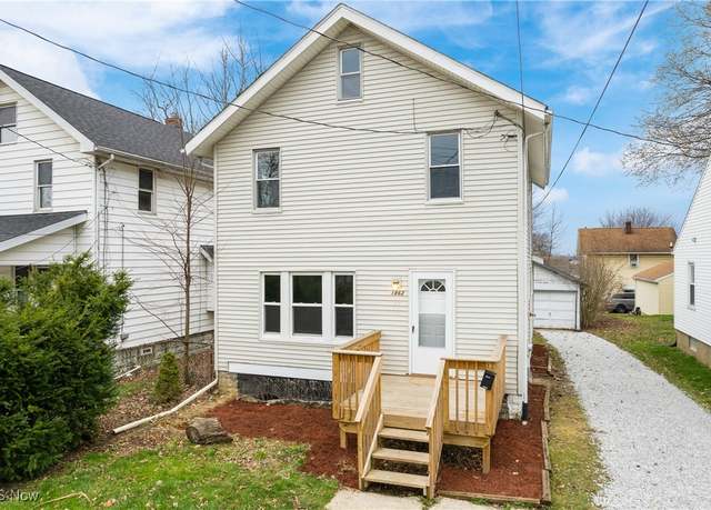 Property at 1862 17th St SW, Akron, OH 44314, 2 beds, 1 bath