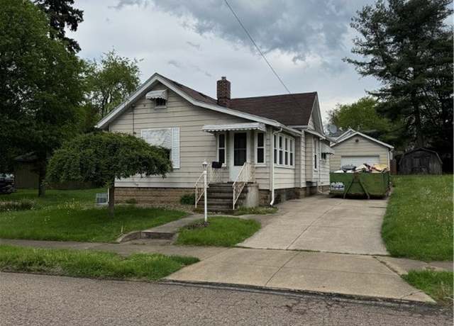 Property at 251 30th St NW, Barberton, OH 44203, 2 beds, 2 baths
