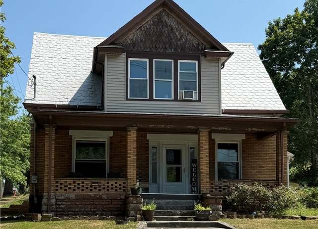 Property at 492 N Ellsworth Ave, Salem, OH 44460, 4 beds, 2 baths