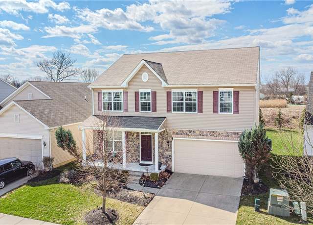 Property at 12120 Edgehill Oval, Strongsville, OH 44149, 4 beds, 3.5 baths