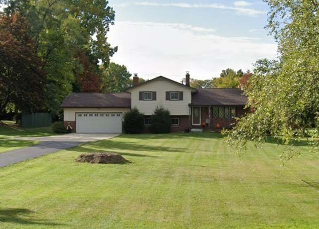 Property at 2950 Laurel Rd, Brunswick, OH 44212, 3 beds, 2 baths