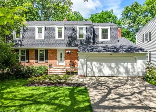 Property at 139 Elm Ct, Chagrin Falls, OH 44022, 4 beds, 2.5 baths