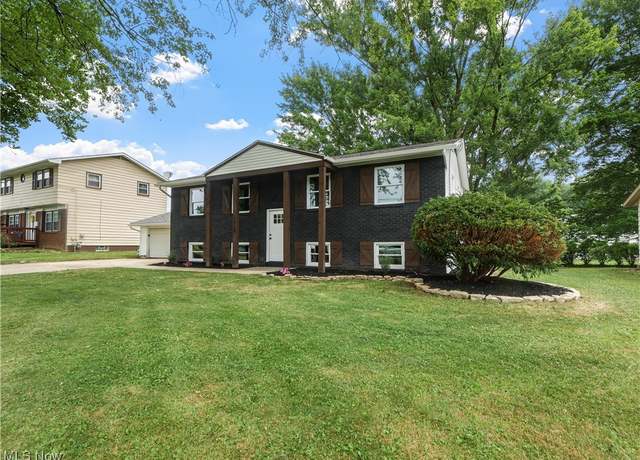Property at 4899 5th Ave, Youngstown, OH 44505, 4 beds, 2 baths