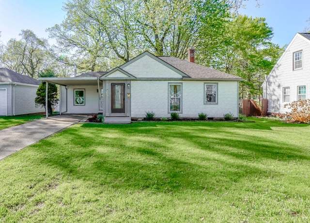 Property at 160 Rowmont Rd SW, Massillon, OH 44646, 2 beds, 1 bath
