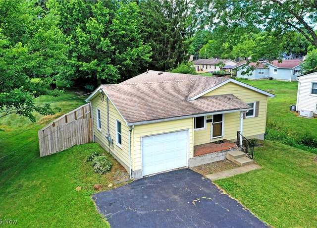 Property at 449 E Main St, Cortland, OH 44410, 2 beds, 1 bath