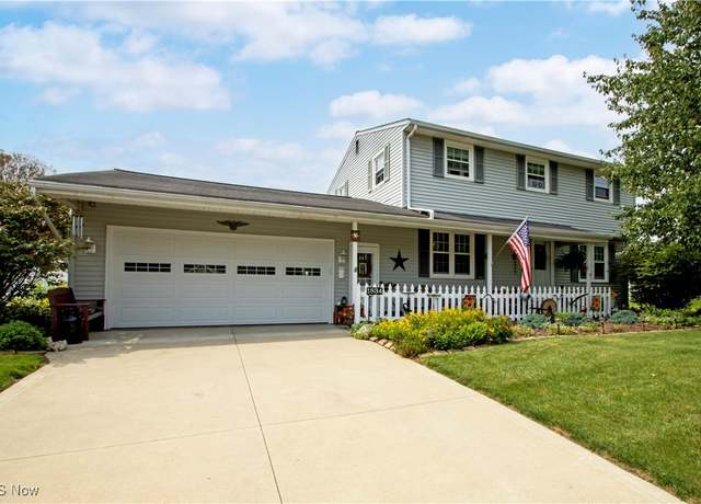 Property at 1834 Kenwood Dr, Orrville, OH 44667, 4 beds, 1.5 baths