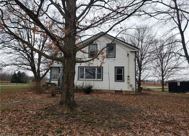 Property at 639 N Main St, Wellington, OH 44090, 5 beds, 2 baths