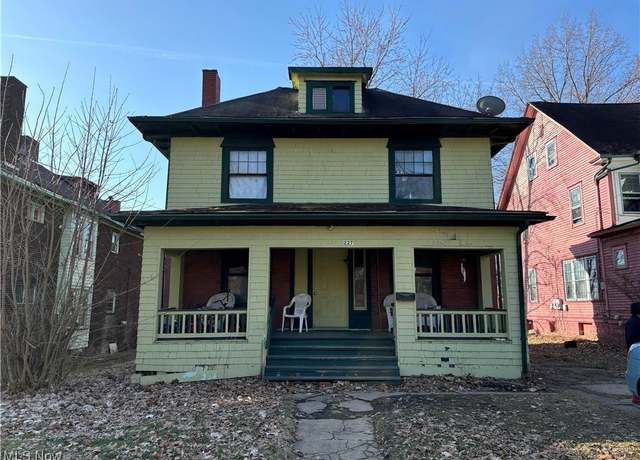 Property at 227 Lora Ave, Youngstown, OH 44504, 3 beds, 1 bath