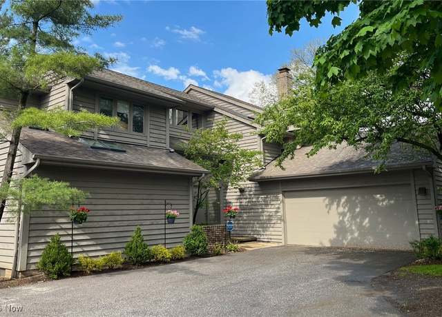 Property at 2 Salem Ct, Beachwood, OH 44122, 3 beds, 4 baths