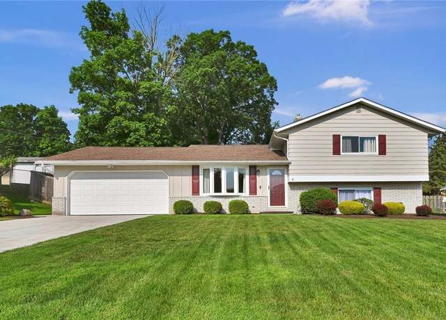 Property at 7338 Ames Rd, Parma, OH 44129, 3 beds, 1.5 baths