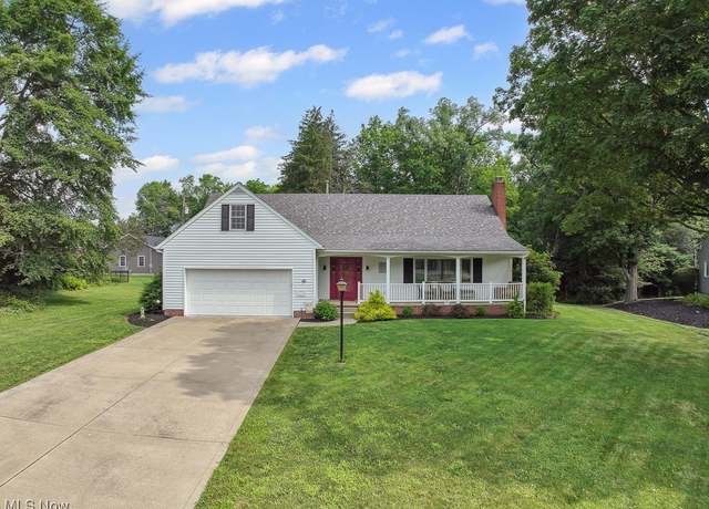 Property at 1527 Glenking Ln, Alliance, OH 44601, 4 beds, 2.5 baths