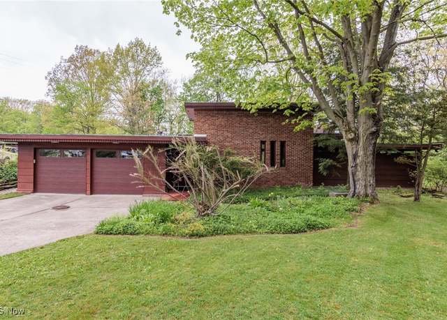 Property at 394 Sherry Ln, Berea, OH 44017, 3 beds, 2 baths
