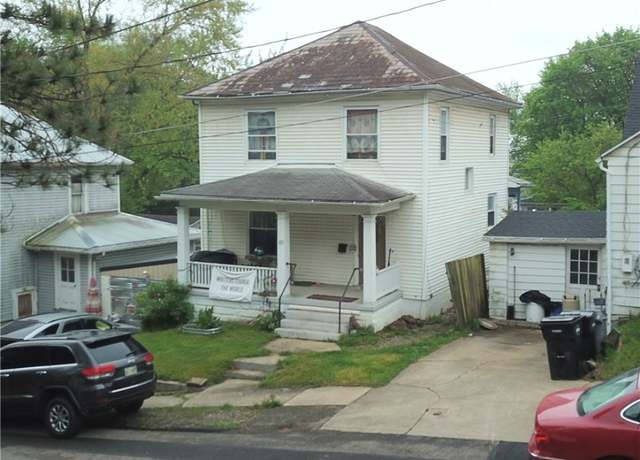 Property at 1125 Lafayette St, Zanesville, OH 43701, 3 beds, 1.5 baths