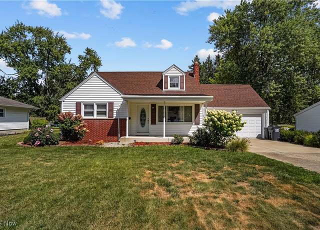Property at 38 Skyline Dr, Canfield, OH 44406, 3 beds, 2 baths
