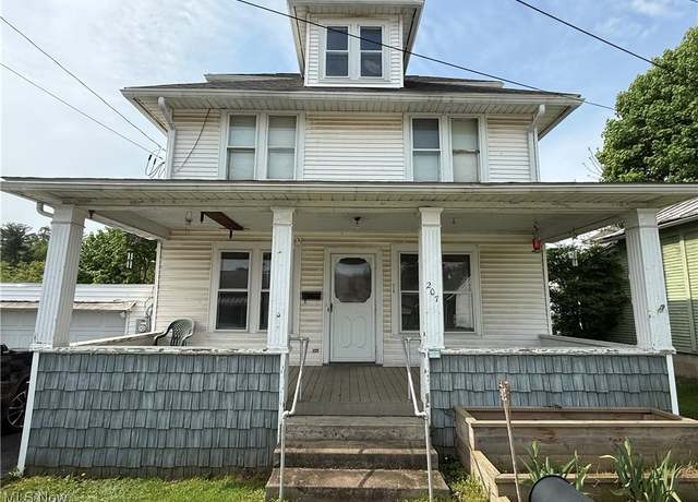 Property at 207 E Crown Ave, Pennsboro, WV 26415, 3 beds, 1.5 baths