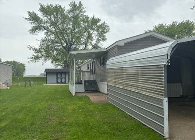 Property at 14 Carpenter Blvd, Marshallville, OH 44645, 3 beds, 2 baths