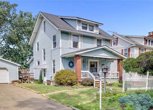 Property at 511 Woodland Ave SW, North Canton, OH 44720, 3 beds, 1.5 baths