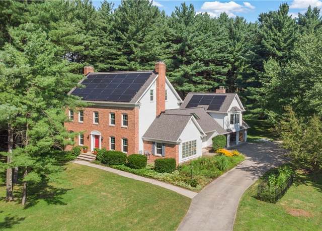 Property at 34965 Jackson Rd, Moreland Hills, OH 44022, 5 beds, 4.5 baths