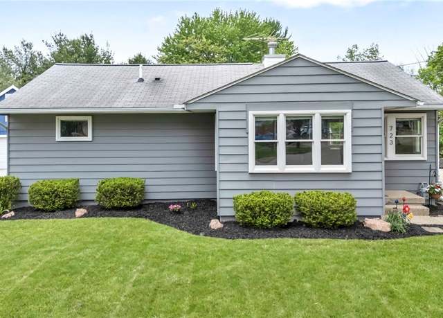 Property at 723 Spruce St, Medina, OH 44256, 3 beds, 2 baths