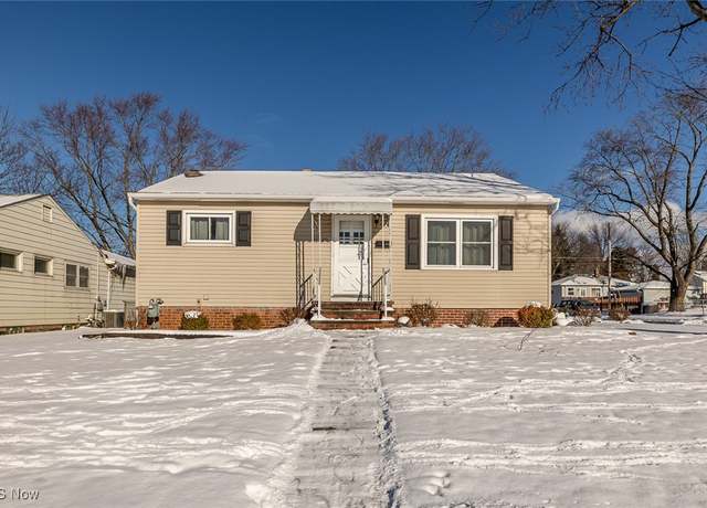 Property at 11220 Sharon Dr, Parma, OH 44130, 3 beds, 2 baths