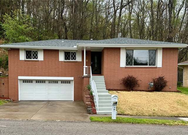 Property at 133 Bass Dr, Weirton, WV 26062, 3 beds, 2 baths