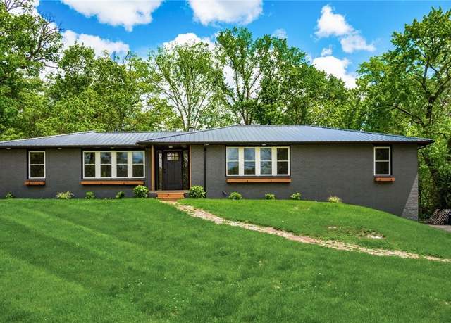 Property at 1222 Edwards Ln, Zanesville, OH 43701, 4 beds, 2.5 baths