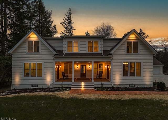 Property at 14 Stokes Ln, Hudson, OH 44236, 5 beds, 3.5 baths