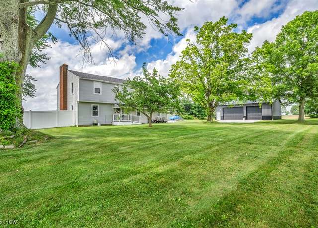 Property at 12691 Ravenna Ave NE, Hartville, OH 44632, 5 beds, 3 baths