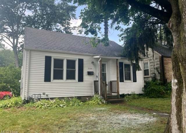 Property at 704 Washington St, Wooster, OH 44691, 3 beds, 1 bath