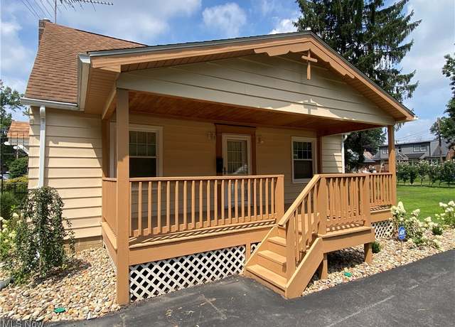 Property at 627 Kieffer St, Wooster, OH 44691, 3 beds, 1 bath