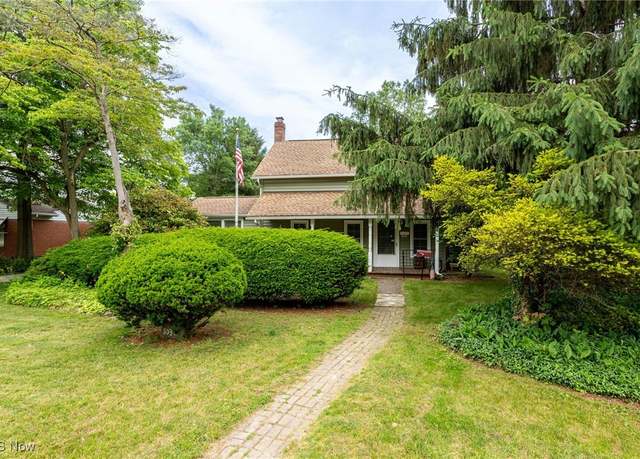 Property at 5031 W 220th St, Fairview Park, OH 44126, 3 beds, 1.5 baths