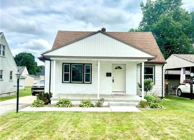 Property at 570 Idora Ln, Struthers, OH 44471, 3 beds, 2.5 baths