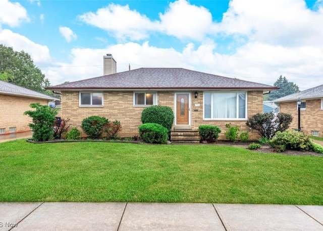 Property at 4722 Bentwood Dr, Brooklyn, OH 44144, 3 beds, 1.5 baths