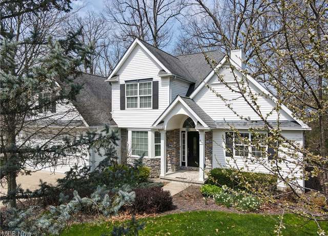 Property at 815 Woodbridge Trl, Sagamore Hills, OH 44067, 2 beds, 3 baths