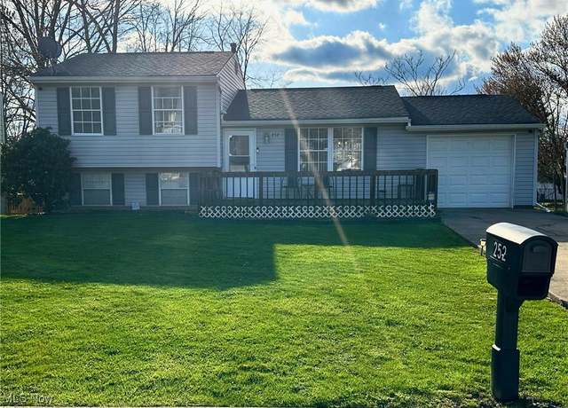 Property at 252 Harold Ln, Campbell, OH 44405, 3 beds, 1.5 baths